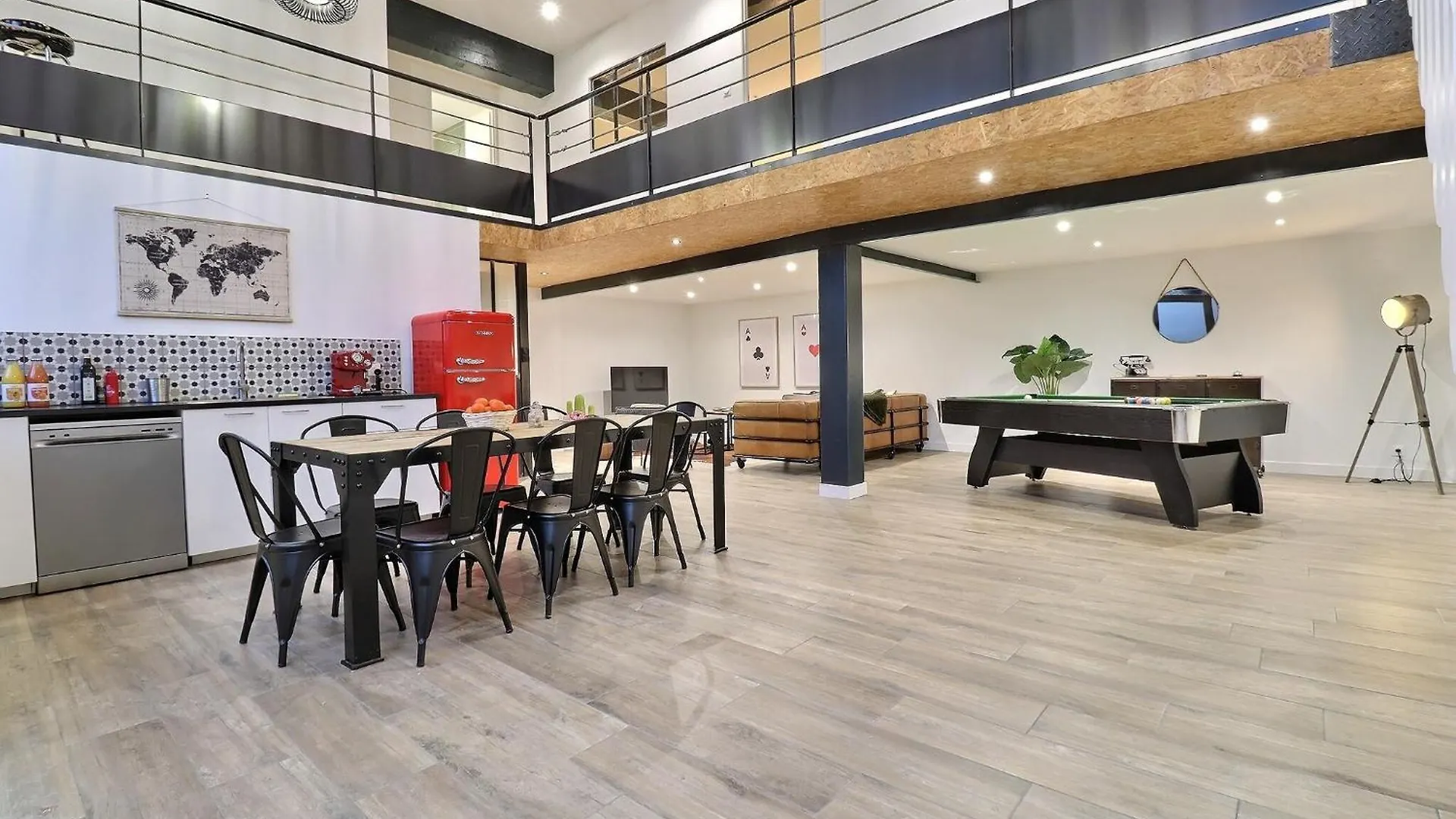 Loft & Pop Billard Apartment Valence  France