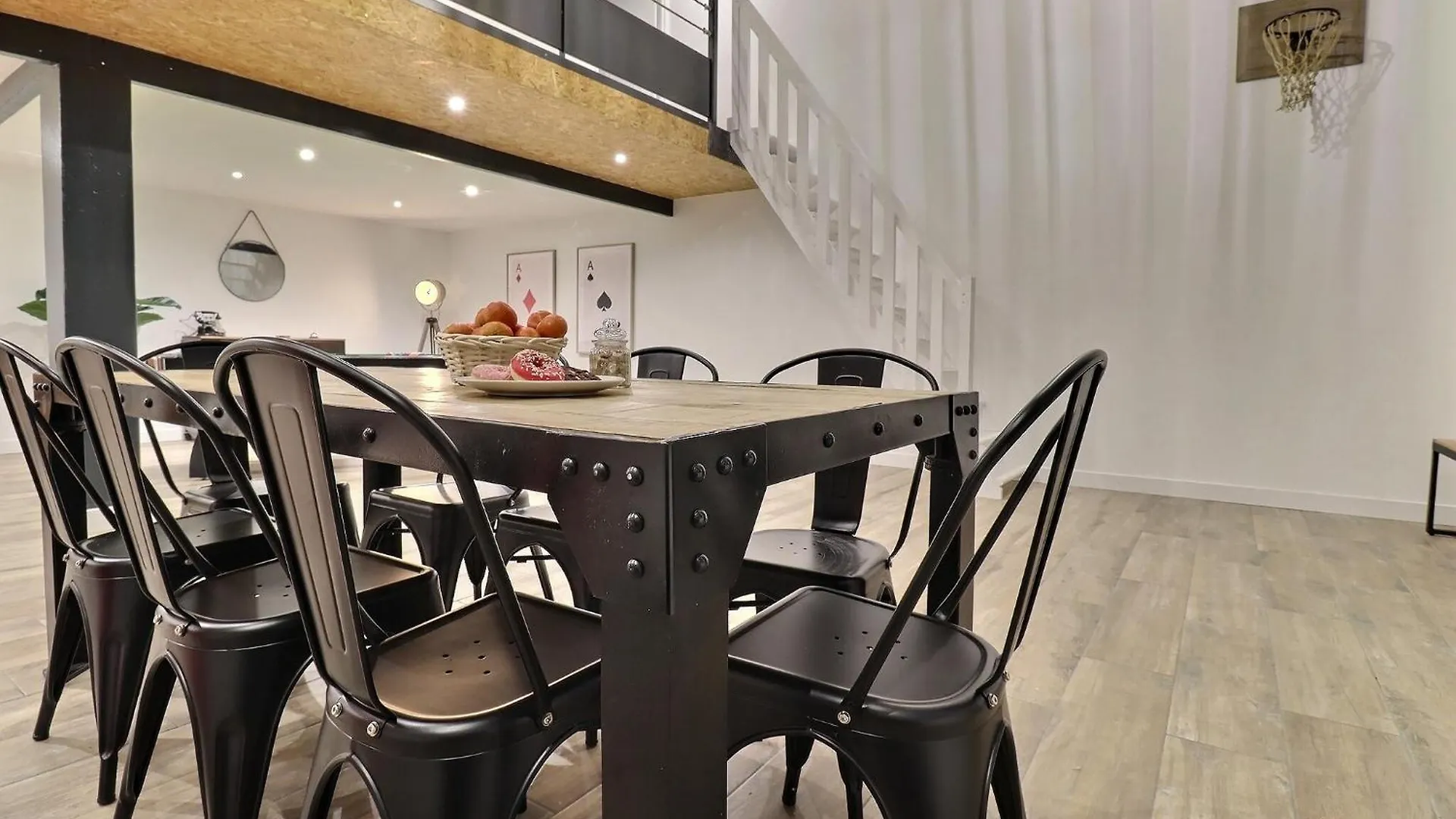Loft & Pop Billard Apartment Valence
