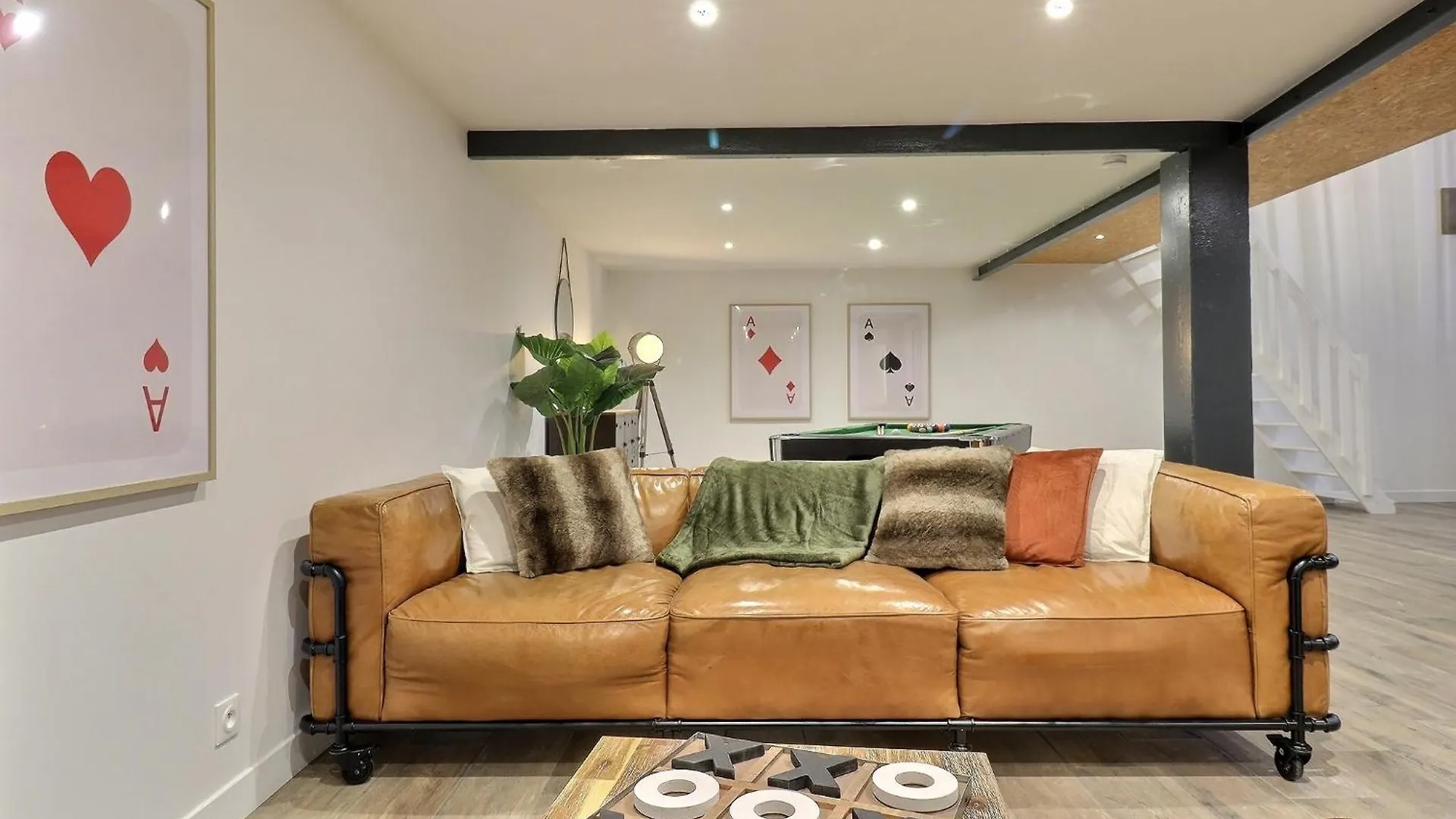 Loft & Pop Billard Apartment Valence